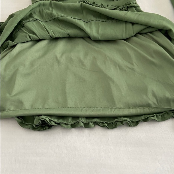 Francesca's Mi Ami green ruffle long-sleeve mini dress sage color Size Medium - Picture 14 of 16